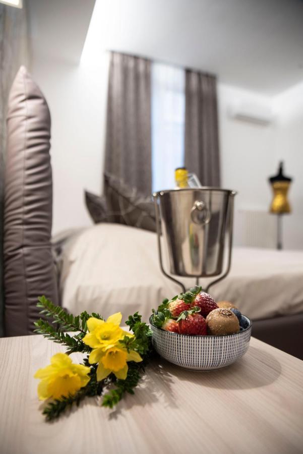 Fervore Luxury Rooms Palermo Bagian luar foto